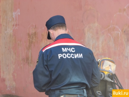 Великолукские спасатели достали из озера труп утонувшего человека - 2019-08-29 11:27:00 - 1