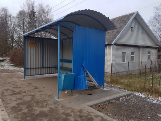 После ДТП с тремя школьниками главам районов и городских округов Псковской области поручено держать на особом контроле безопасность остановочных павильонов - 2018-11-28 09:11:00 - 1