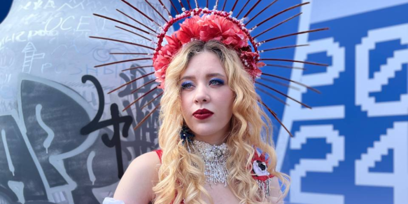 Дизайнеры ПсковГУ представили наряды, созданные ко Дню России - 2024-06-13 16:35:00 - 1