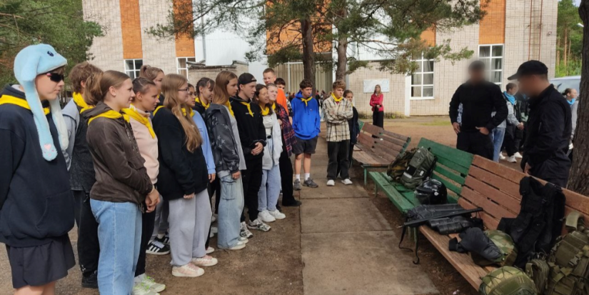 Псковские росгвардейцы приняли участие в акции «Безопасность детства» - 2024-08-13 19:35:00 - 1