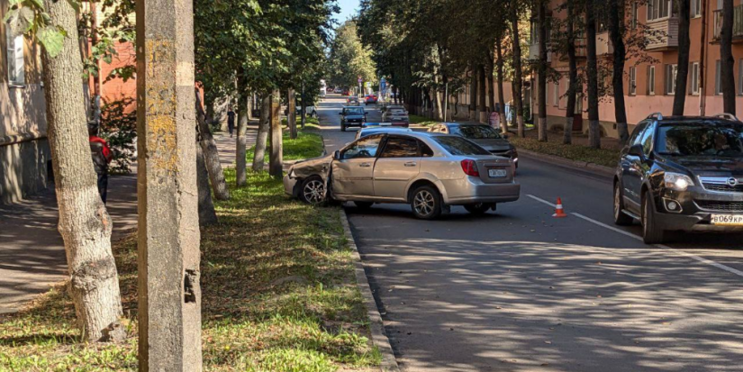 Вторая за день серьезная авария произошла в Великих Луках - 2024-09-05 12:09:00 - 1