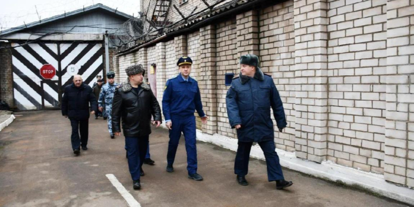 Прокурор области проверил работу СИЗО в Великих Луках - 2024-12-04 14:05:00 - 1