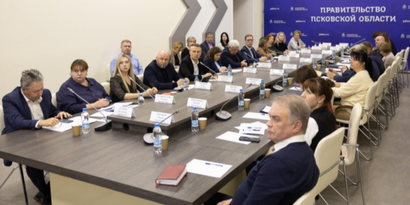 Депутаты всех фракций псковского областного Собрания обсудили бюджет - 2024-12-11 08:35:00 - 1