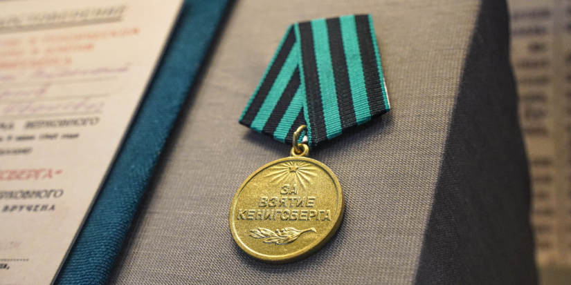 Новым экспонатом пополнилась выставка «Предметный мир войны» в Псковском музее - 2025-04-08 16:35:00 - 1