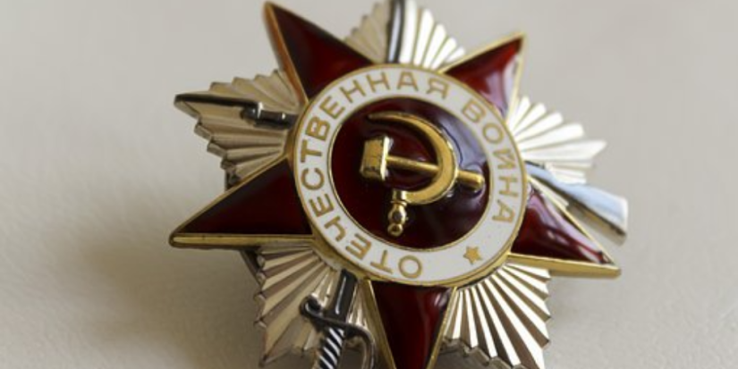 Двум ветеранам войны торжественно присвоено звание почетных граждан Великих Лук - 2025-04-25 16:05:00 - 1