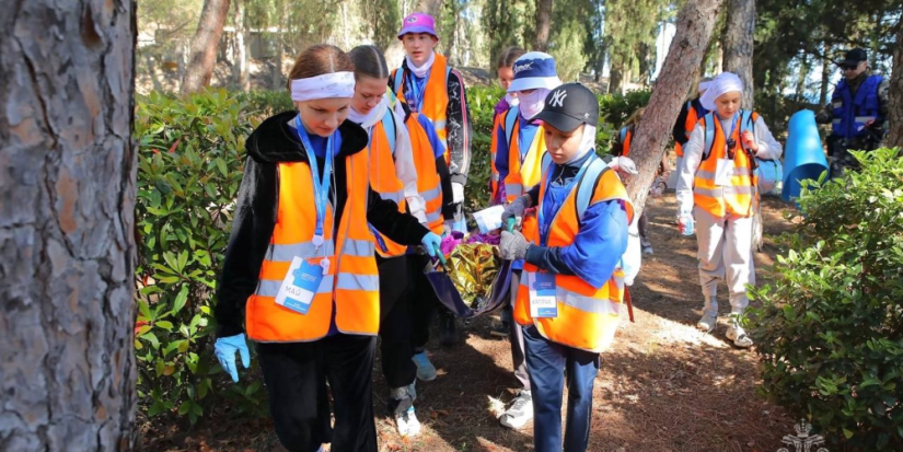 Псковский спасатель провел поисковые учения в «Артеке» - 2025-05-27 10:35:00 - 1
