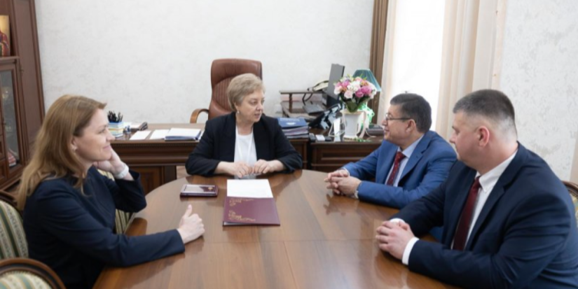 Вера Емельянова провела рабочую встречу с лидерами профсоюзного движения - 2025-06-06 08:35:00 - 1