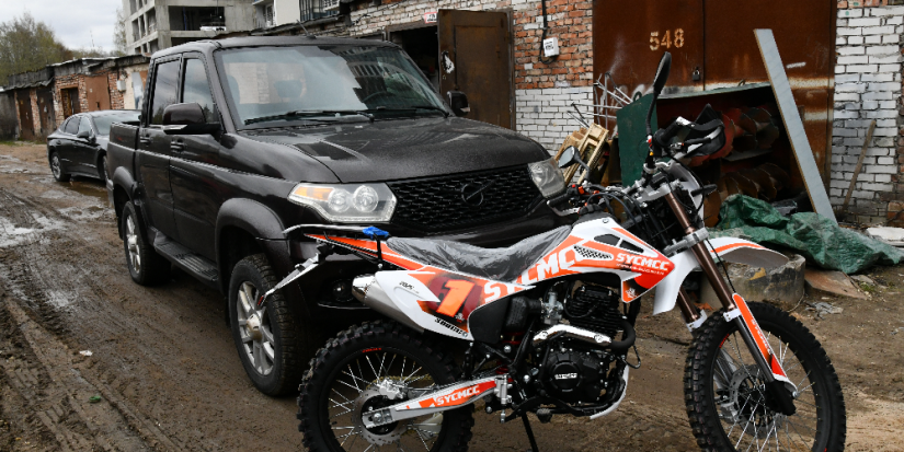 Сотрудники таможни закупили транспортные средства для нужд СВО - 2025-06-15 10:05:00 - 1