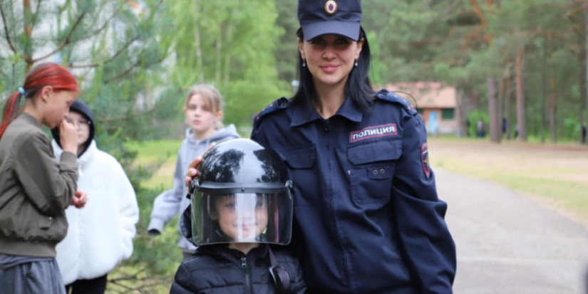 Полицейские посетили детский лагерь «Стремительный» - 2025-06-17 17:35:00 - 1