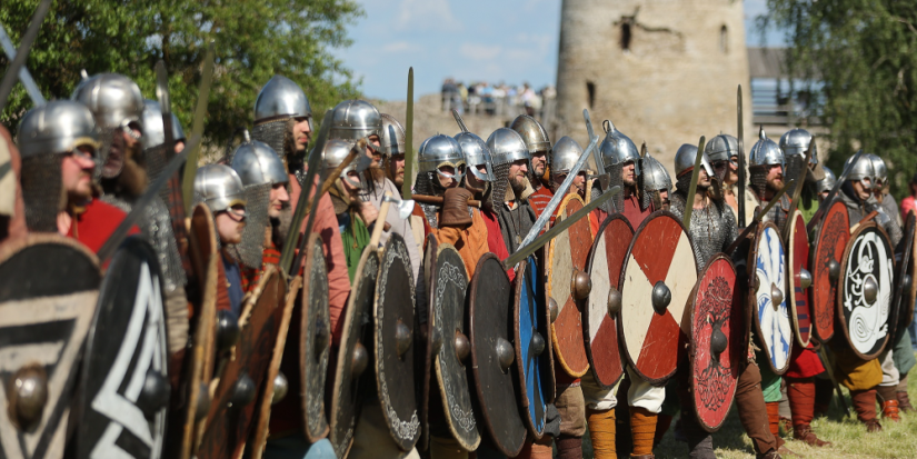 Фестиваль средневековой культуры Руси «Исаборг» прошел в Изборске - 2025-06-17 12:05:00 - 1