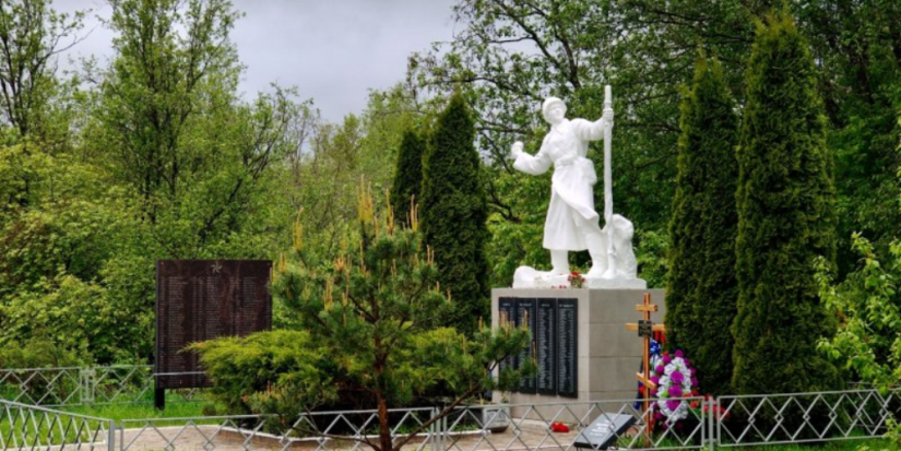 В Псковской области продолжается ремонт воинских мемориалов - 2025-06-20 13:35:00 - 1