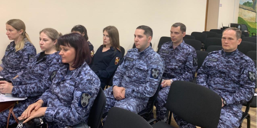 Итоги работы Центра лицензионно-разрешительной работы подвели в Пскове - 2025-07-19 14:05:00 - 1