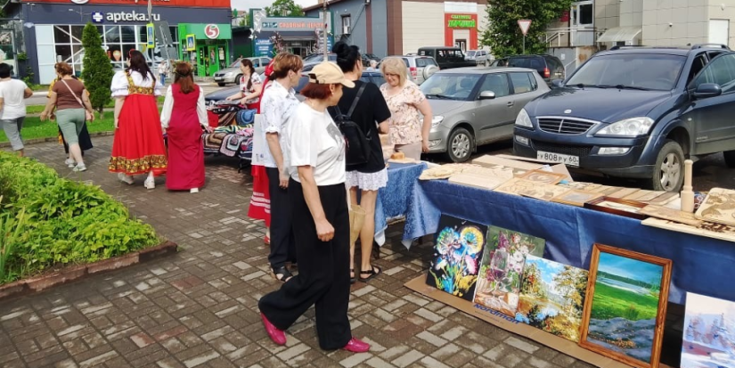 Собственную продукцию представила идрицкая ИК на ярмарке в Себеже - 2025-07-22 09:35:00 - 1