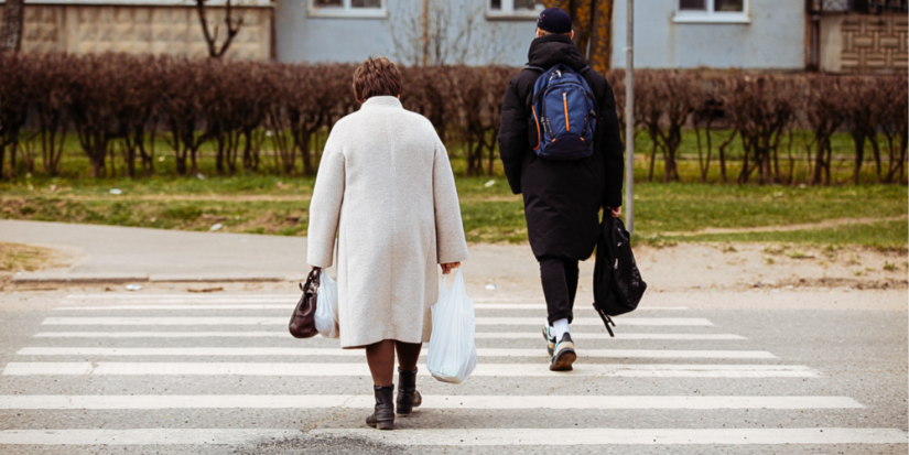 Мошенники выманили у пенсионерки из Великих Лук 800 тысяч рублей - 2025-07-27 09:05:00 - 1