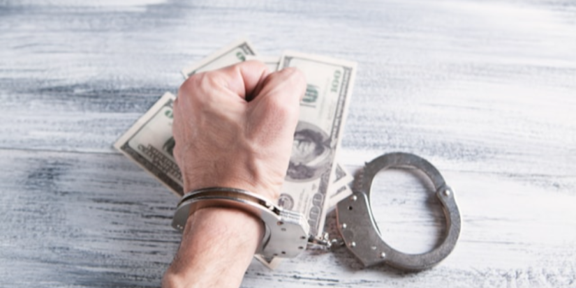 Псковичу продлили арест по делу о вымогательстве - 2025-07-27 13:05:00 - 1