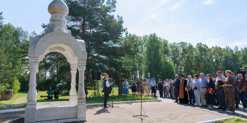 В Псковском районе с почестями перезахоронили 11 неизвестных красноармейцев - 2025-07-28 15:05:00 - 1