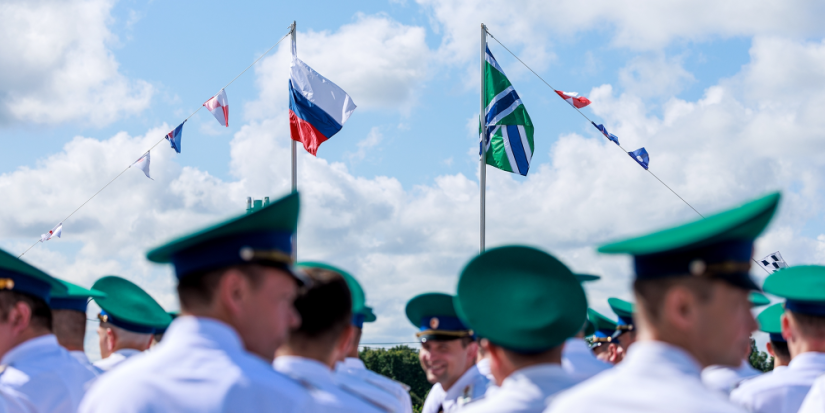 День ВМФ отпраздновали в псковском дивизионе пограничных сторожевых катеров - 2025-07-28 08:35:00 - 1