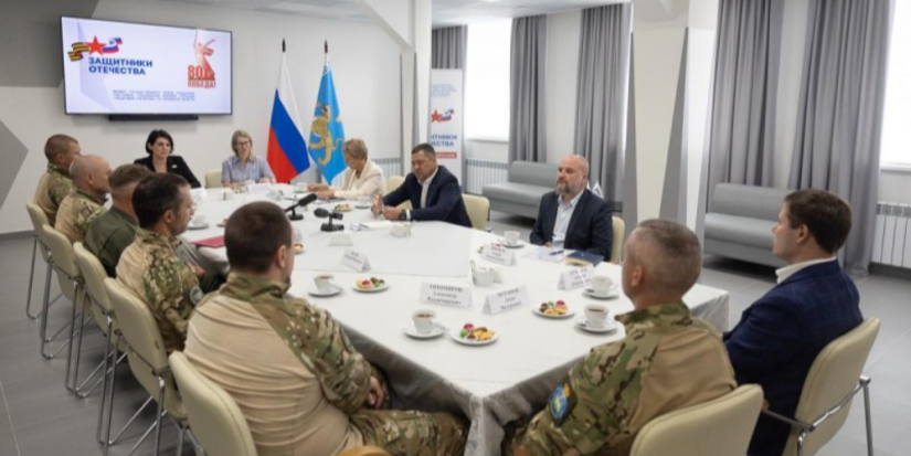 Инструкторы Центра «ВОИН» рассказали о работе в регионе и зоне спецоперации - 2025-07-30 14:35:00 - 1