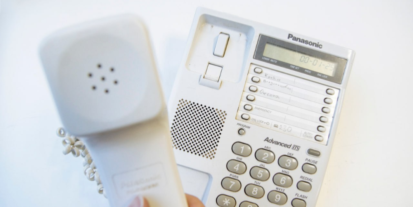 Дети и родители могут позвонить на детский телефон доверия - 2025-08-03 20:05:00 - 1