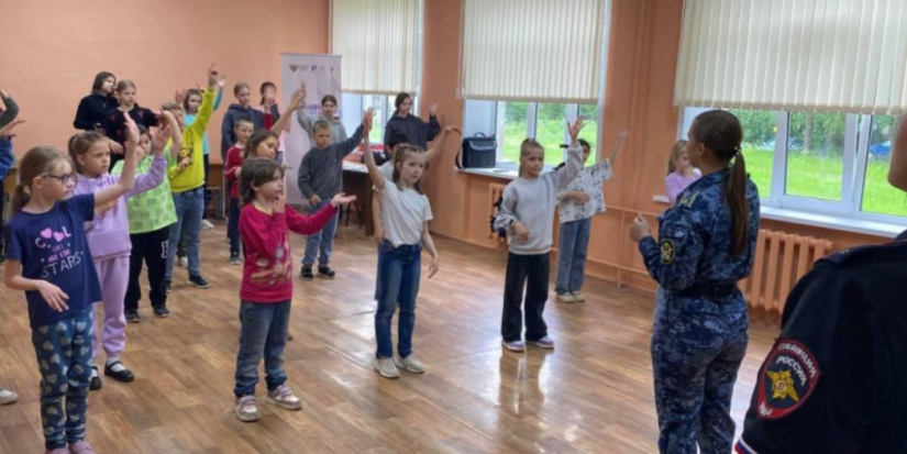 Жители Псковской области выходят на «Зарядку со стражем порядка» - 2025-08-07 13:05:00 - 1