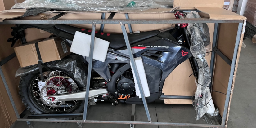 Товары стоимостью около 150 млн рублей передали Минобороны псковские таможенники - 2025-08-08 14:05:00 - 1