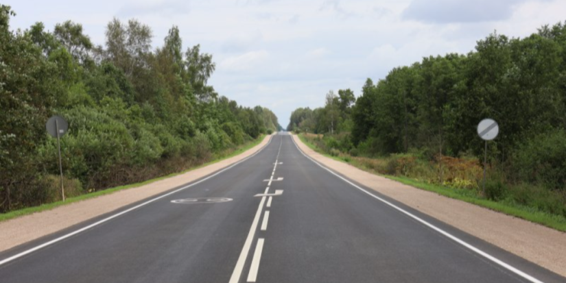 Участок приграничной автодороги отремонтировали в Островском округе - 2025-08-12 08:35:00 - 1