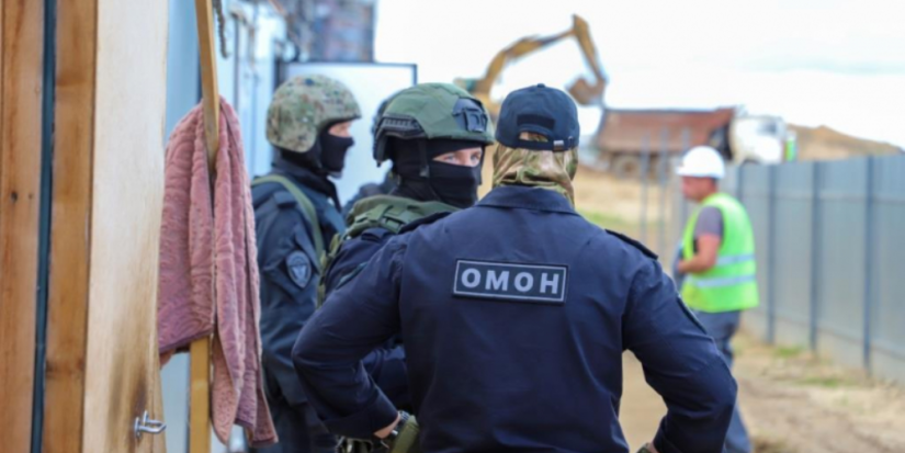 Нелегальных работников выявили на стройке в Пскове - 2025-08-19 17:35:00 - 1