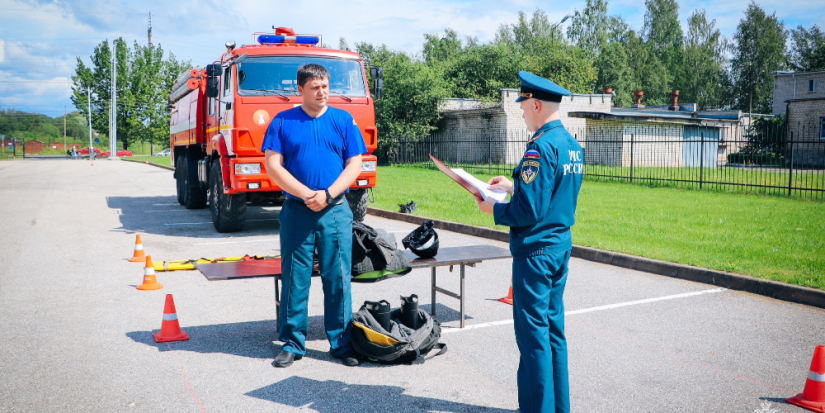 Лучших добровольных пожарных выбирали в Псковской области - 2025-08-27 09:35:00 - 1