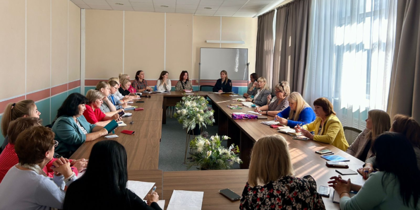 «Безопасный путь в школу» обсудили на совещании в Великих Луках - 2025-08-28 15:05:00 - 1