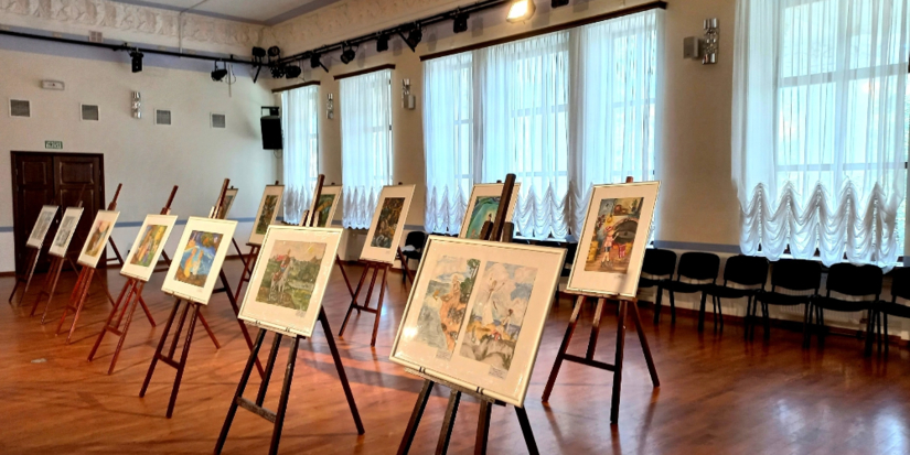 Выставка «В гостях у сказки» открылась в великолукском театре - 2025-09-08 16:05:00 - 1