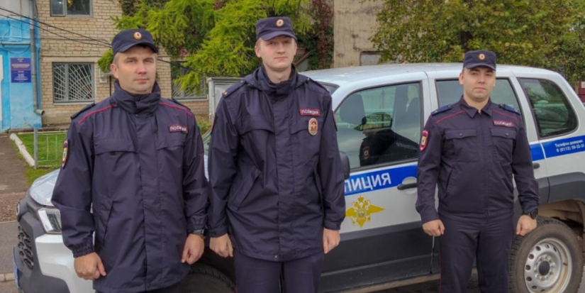 Сотрудники МВД пришли на помощь пожилому жителю Острова - 2025-09-18 12:35:00 - 1