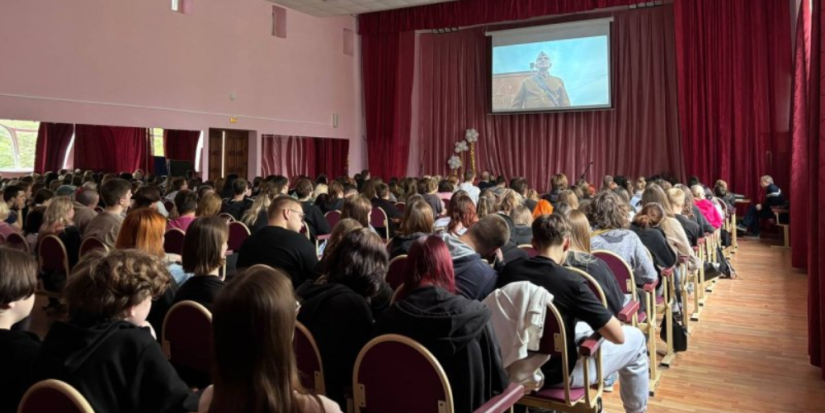 Премьера фильма о юнгах Великой Отечественной войны прошла в Пскове - 2025-09-23 14:05:00 - 1