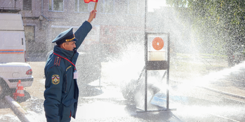 В Пскове состоялись соревнования по пожарно-строевой подготовке - 2025-09-26 14:35:00 - 1
