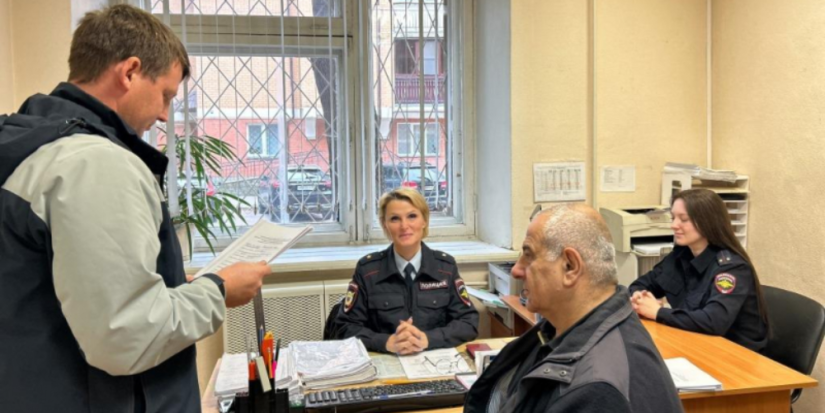 В Великих Луках прошла акция «Гражданский мониторинг» - 2025-09-30 14:35:00 - 1