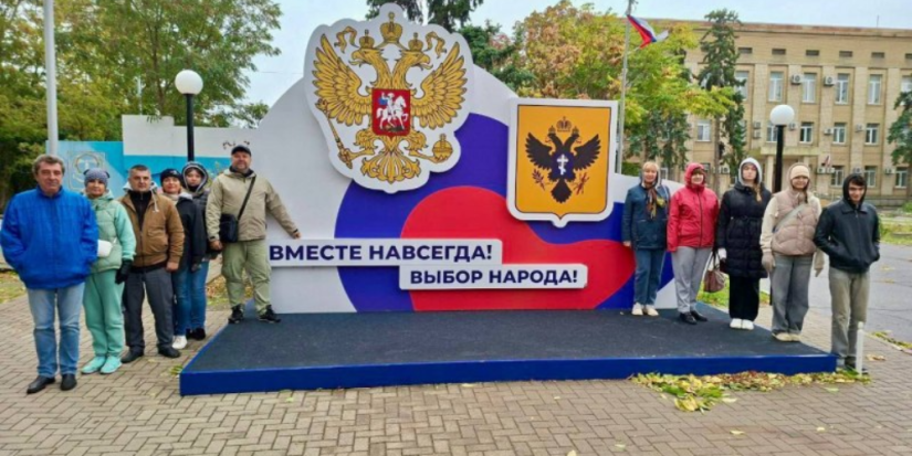 Псковский ансамбль «Сказ» выступил в Херсонской области - 2025-10-01 13:35:00 - 1