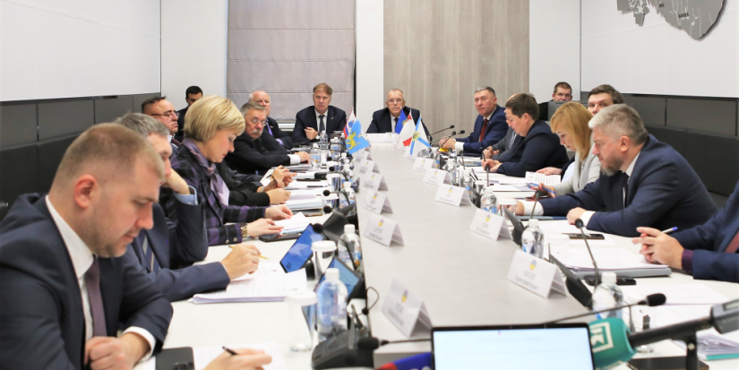 Ужесточение антиалкогольного законодательства обсудили парламентарии СЗФО - 2025-10-04 18:05:00 - 1