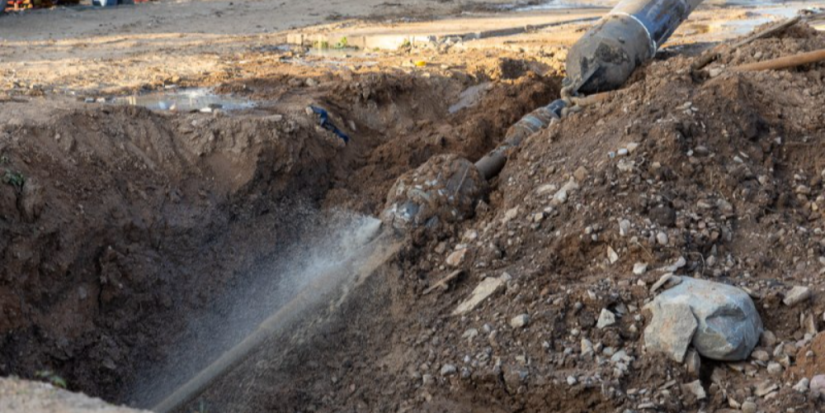 В Пскове проведена затяжка участка водовода под руслом реки Великой - 2025-10-06 09:05:00 - 1