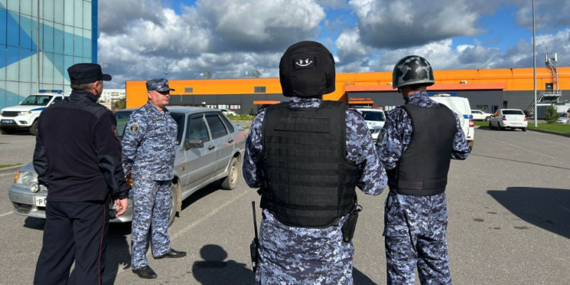 Антитеррористическая тренировка прошла в Великих Луках - 2025-10-07 12:05:00 - 1