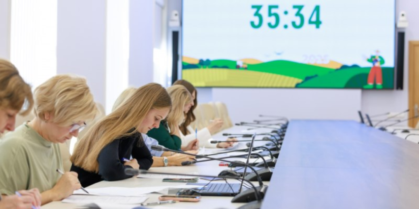 Жители Псковской области начали писать аграрный диктант - 2025-10-09 09:05:00 - 1