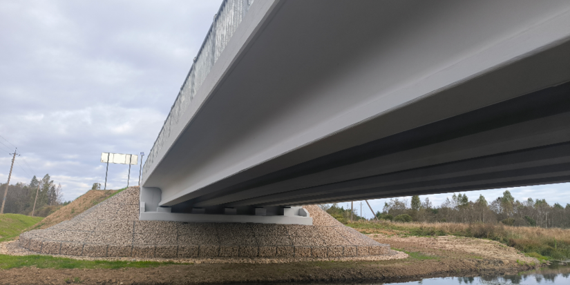 Завершен капитальный ремонт моста через реку Череха в Островском районе - 2025-10-15 15:35:00 - 1