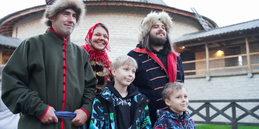 Исторический квест «В осаде» прошёл в Псковском музее - 2025-10-22 10:35:00 - 1