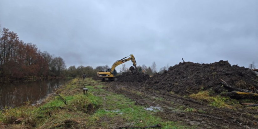 В Пыталово расчистили реку Утроя - 2025-11-05 11:35:00 - 1