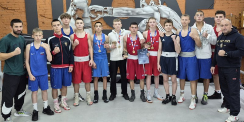 Псковские боксеры завоевали восемь золотых медалей на турнире в Твери - 2025-11-10 16:05:00 - 1