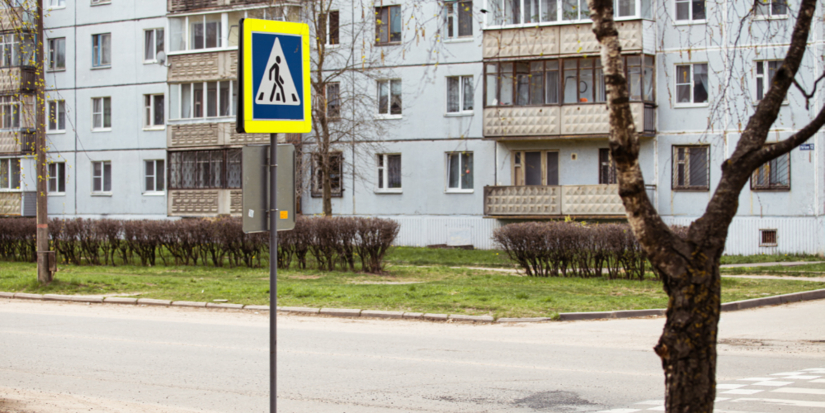 Работу по обеспечению безопасности пешеходов усилят в Великих Луках - 2025-11-11 18:05:00 - 1