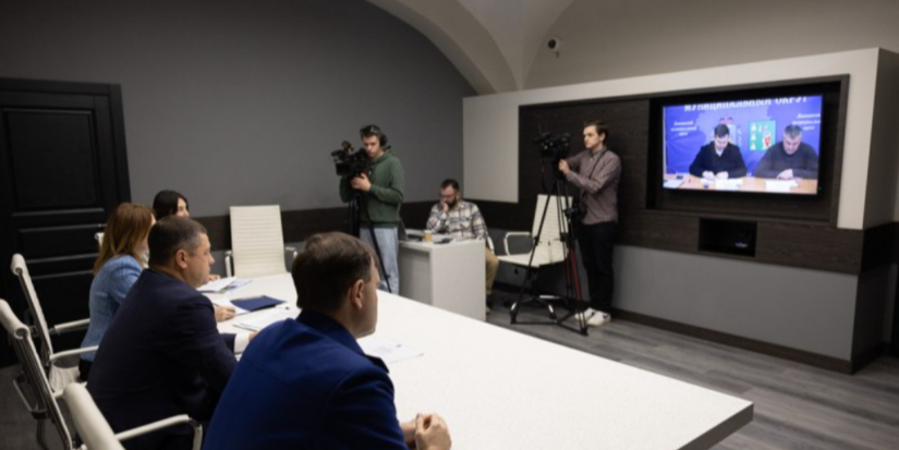 Губернатор провел личный прием граждан - 2025-11-14 09:05:00 - 1