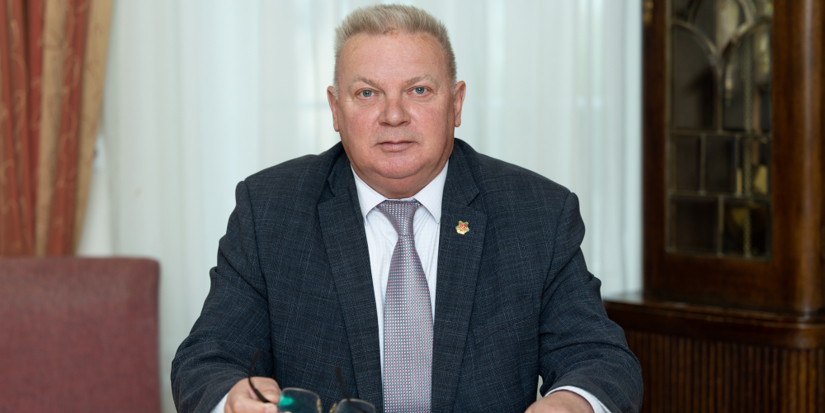 Характеристики проекта бюджета ТФОМС прокомментировал Игорь Дитрих - 2025-11-15 16:06:00 - 1