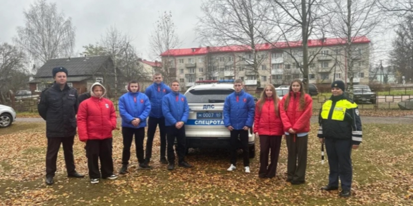 Школьники смогли почувствовать себя в роли дорожных полицейских - 2025-11-15 20:05:00 - 1