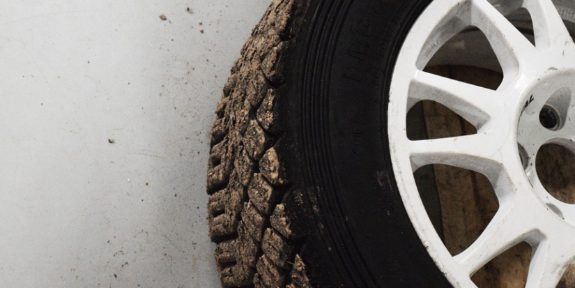 Госавтоинспекция призывает автовладельцев не затягивать с заменой резины - 2025-11-16 10:05:00 - 1