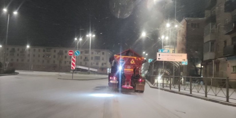 Коммунальщики Великих Лук перешли на зимний режим работы - 2025-11-17 13:35:00 - 1