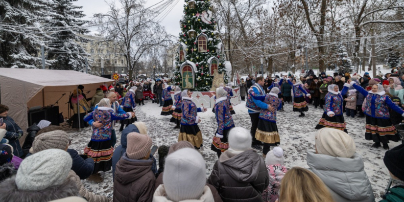 Праздничное шествие прошло в Пскове в Рождество - 2026-01-10 09:05:00 - 1